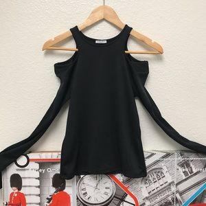 🌹Zara Cold shoulder shirt